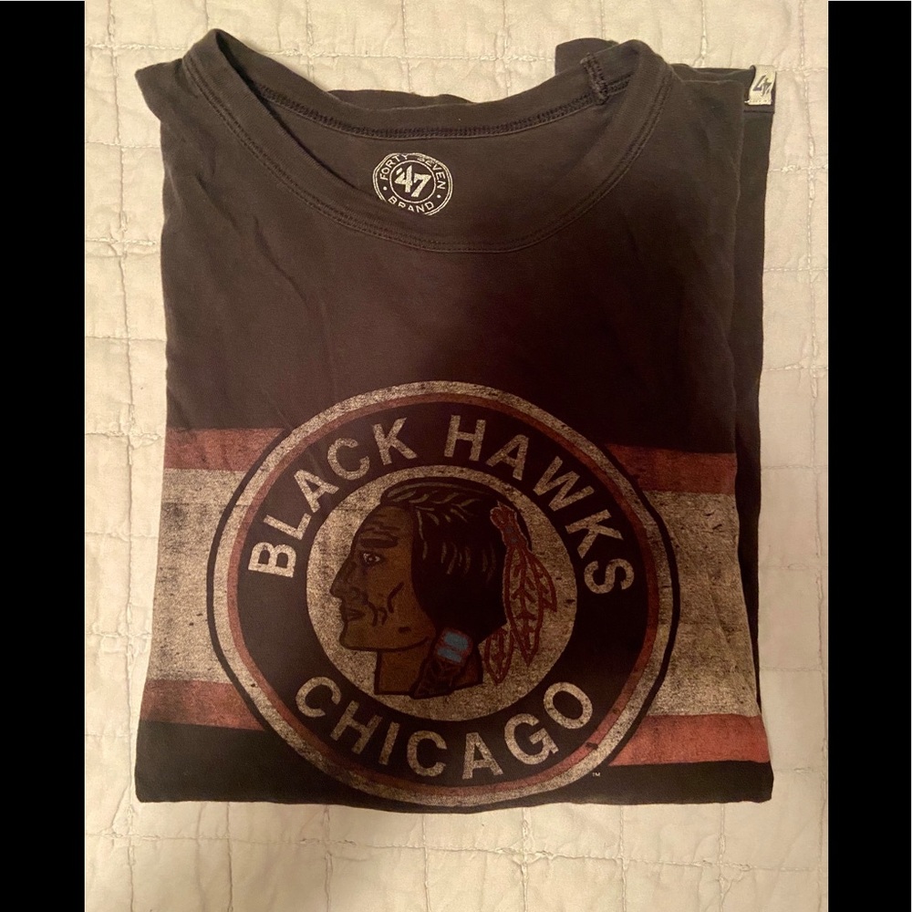 Chicago Blackhawks vintage 47 Brand shirt